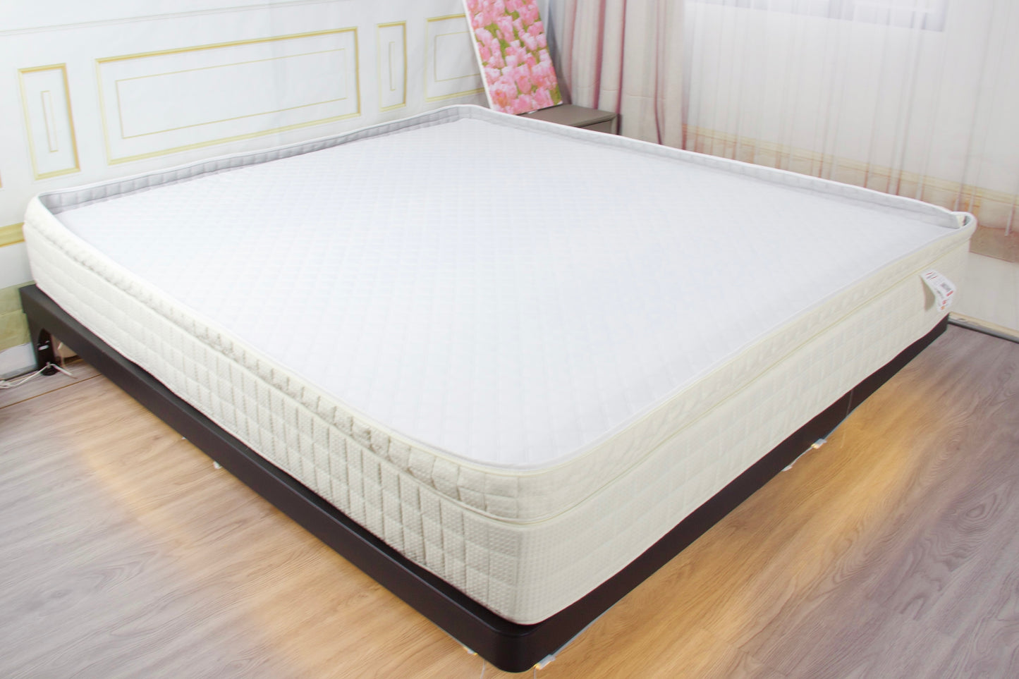 DiamondWeave Luxe Mattress Zip-Cover Ivytress featuring a diamond-textured design with full-zip closure, offering superior mattress protection and bedroom elegance.