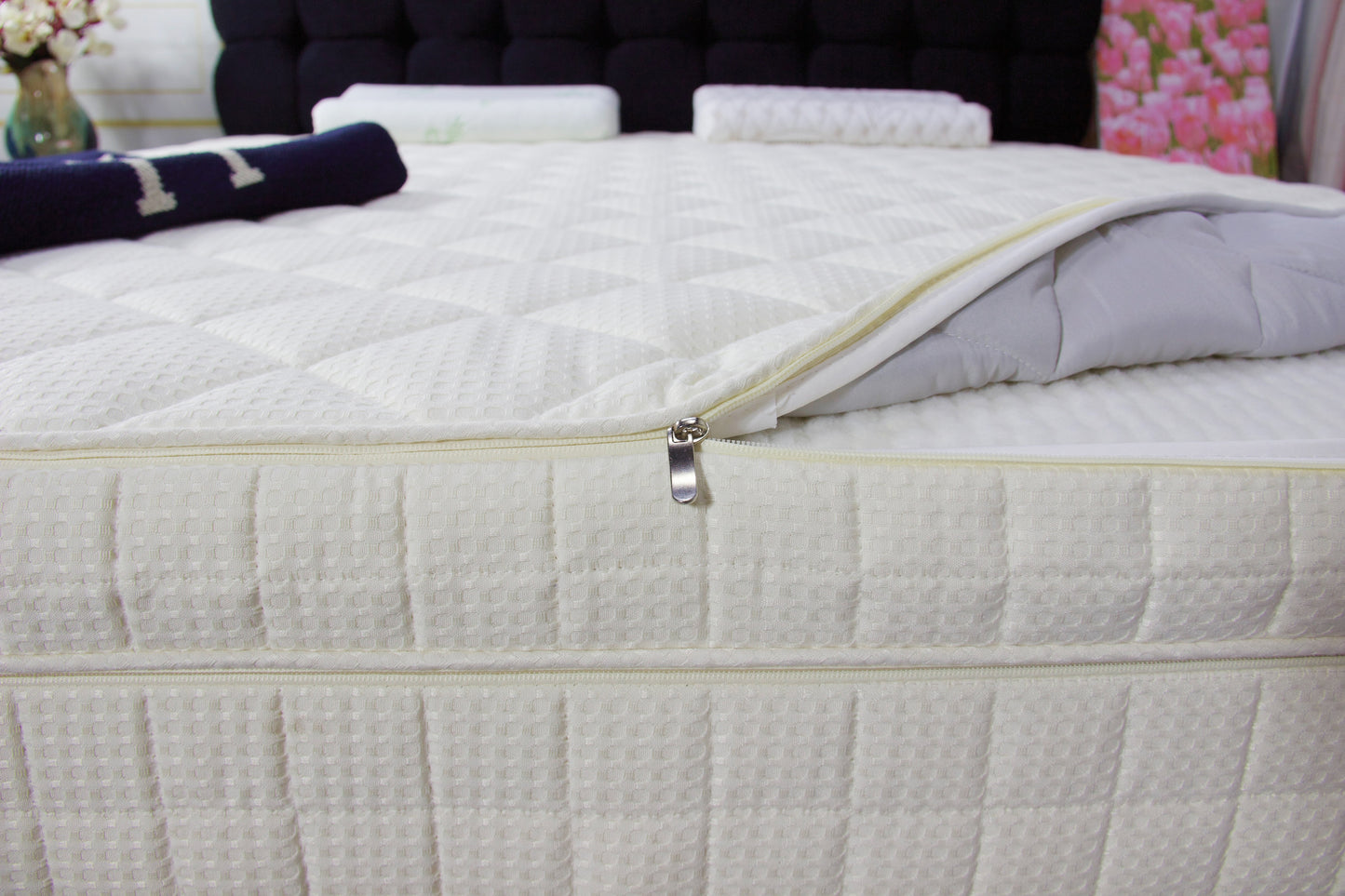 DiamondWeave Luxe Mattress Zip-Cover Ivytress featuring a diamond-textured design with full-zip closure, offering superior mattress protection and bedroom elegance.